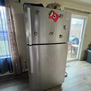 Whirlpool Silver Refrigerator. (Pick up only.)